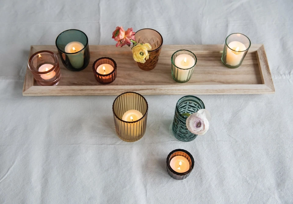 Soportes votivos redondos de vidrio en bandeja de madera, amarillos y verdes, juego de 9 Foto 4 de 4