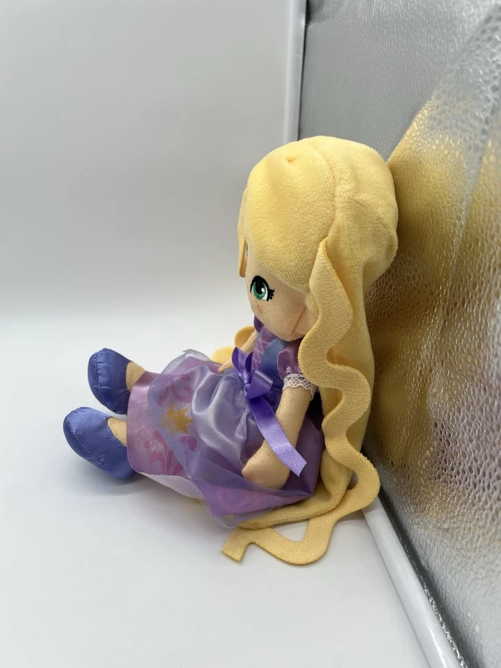 Boneca de Pelúcia Disney Princesa Rapunzel Enrolada -So Sweet Princess 12,5" Brinquedo - Imagem 3 de 4