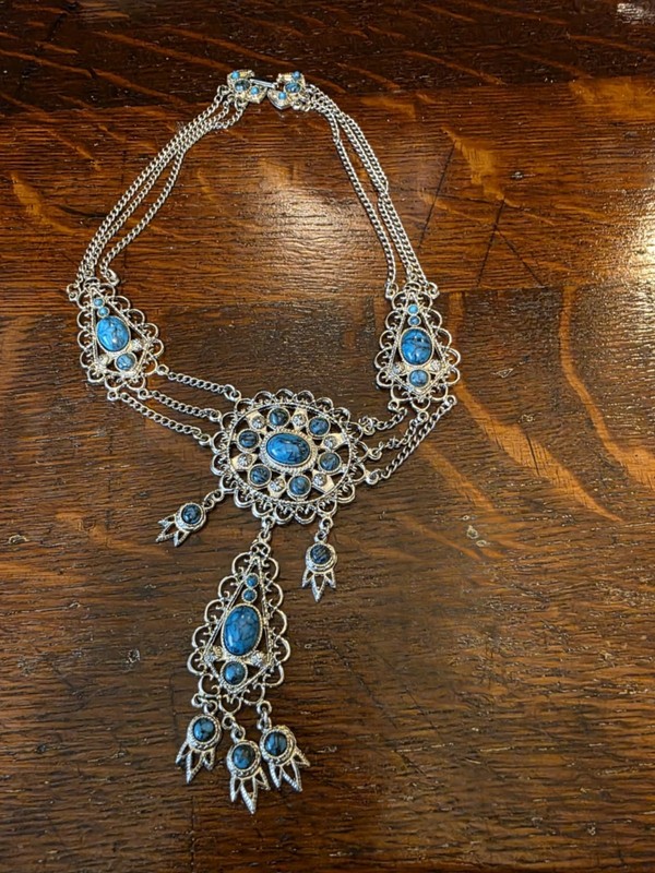 VINTAGE NATIVE AMERICAN STYLE BIB FAUX TURQUOISE NECKLACE