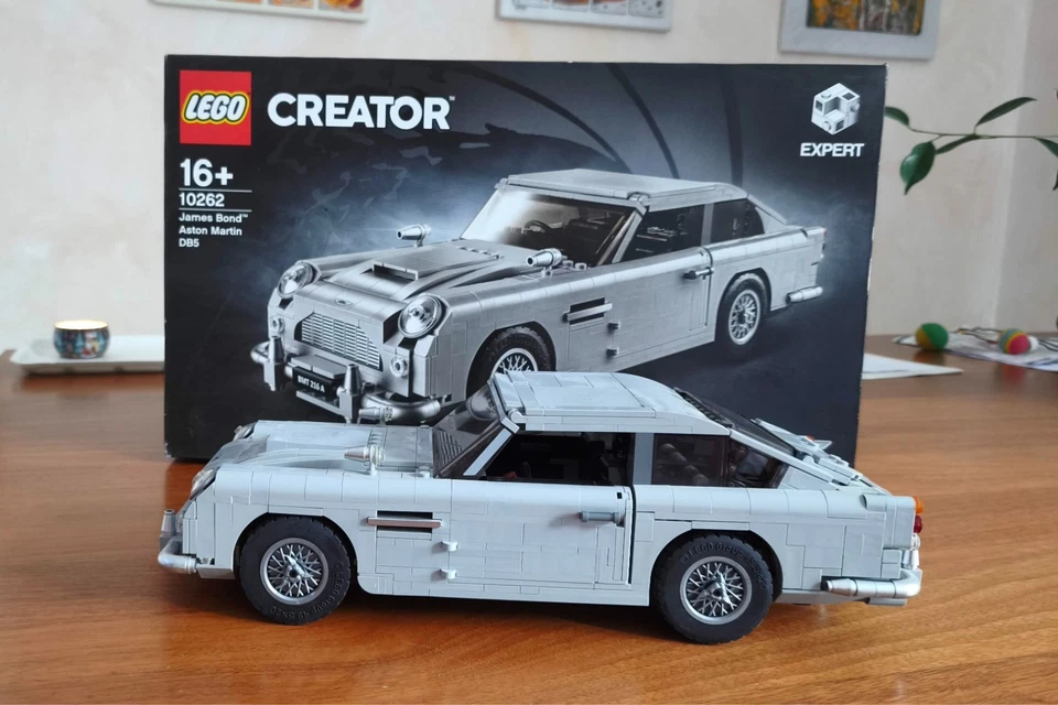 LEGO Creator 10262 James Bond Aston Martin DB5, foto 1 di 5