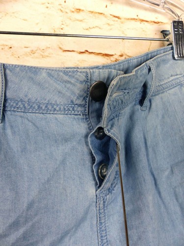Forever 21 Shorts Womens 27 Blue Lightweight Denim Pleated Rolled Cuff NWOT - Picture 6 of 9