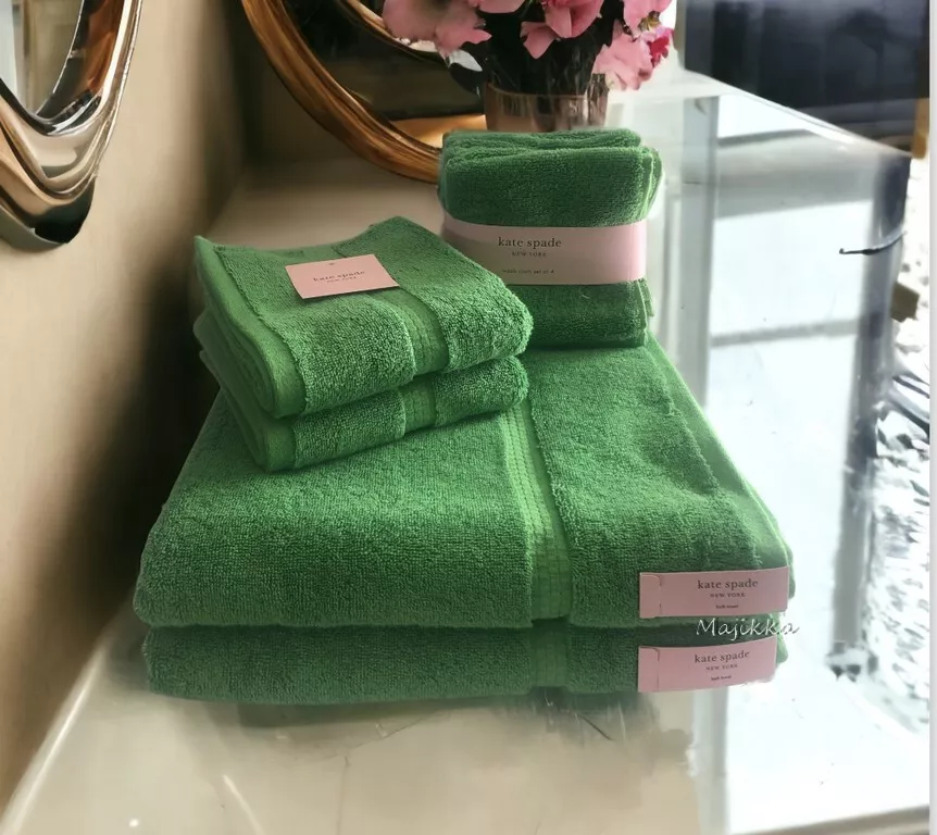 Classic Green Towel Spa Bundle (2 Wash + 2 Hand + 4 Bath Towels