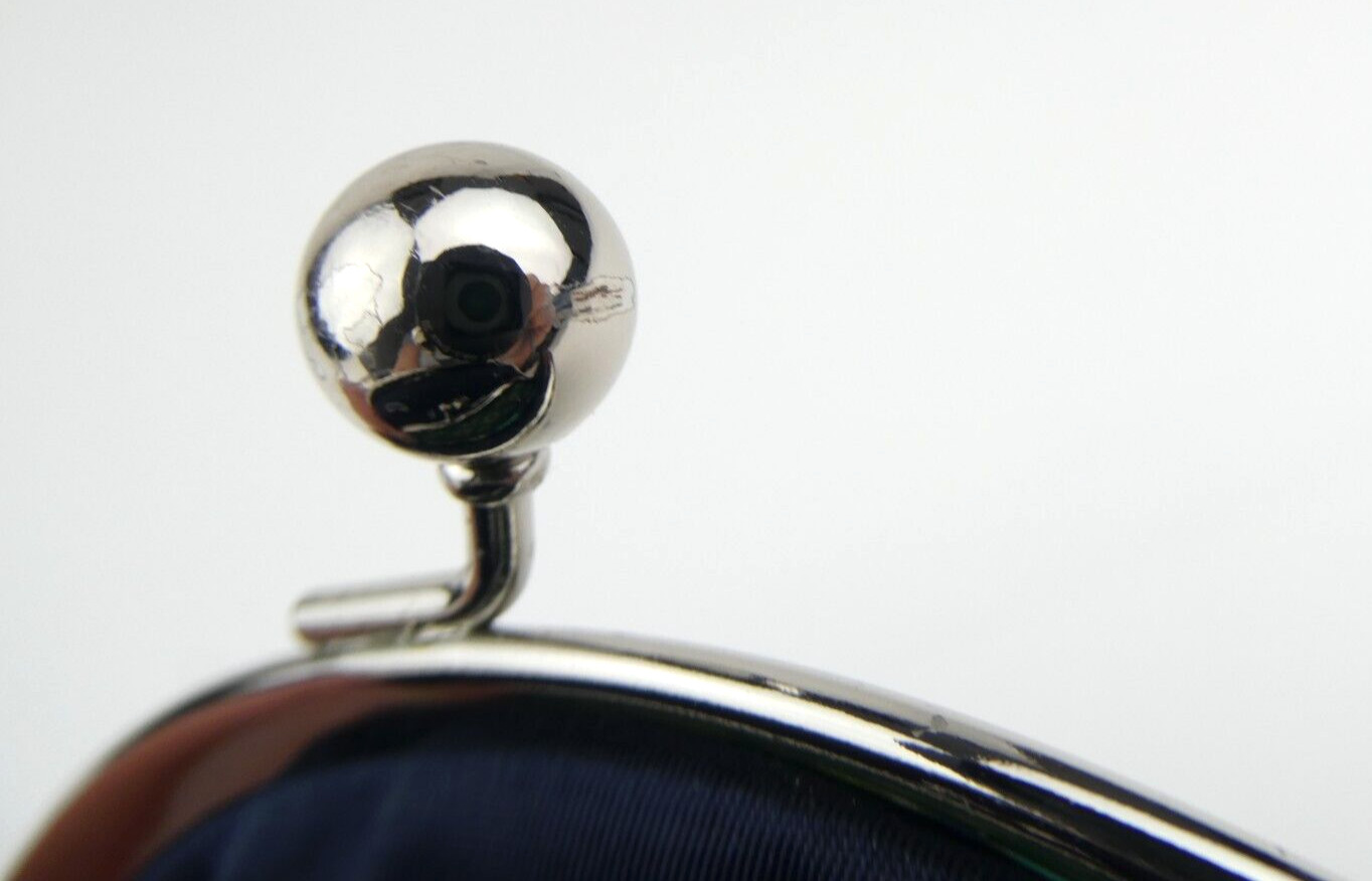 Vera Bradley Rhythm & Blues Double Kiss Kisslock Coin… Gem