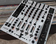 Allen & Heath Xone 92 Dj Mixer + Rokit5 Gr5 Monitors.
