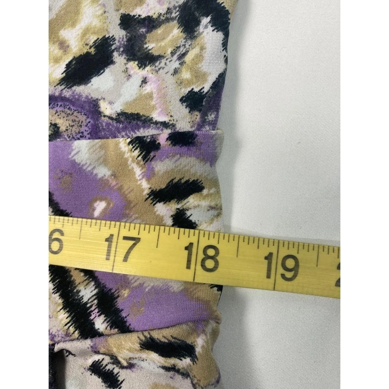 Abito smanicato grande Michael Kors stampa paisley viola grigio cuciture in vita