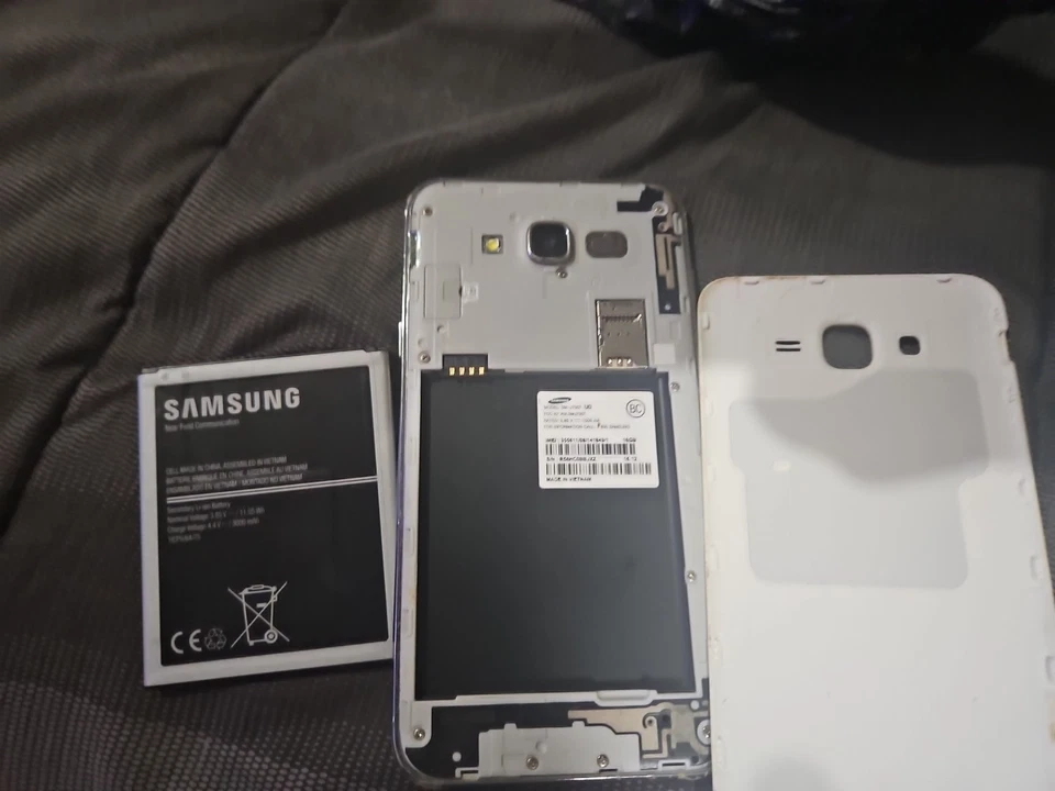 As-is Phone Only Samsung Galaxy J7 Neo SM-J700T - Image 3 of 4