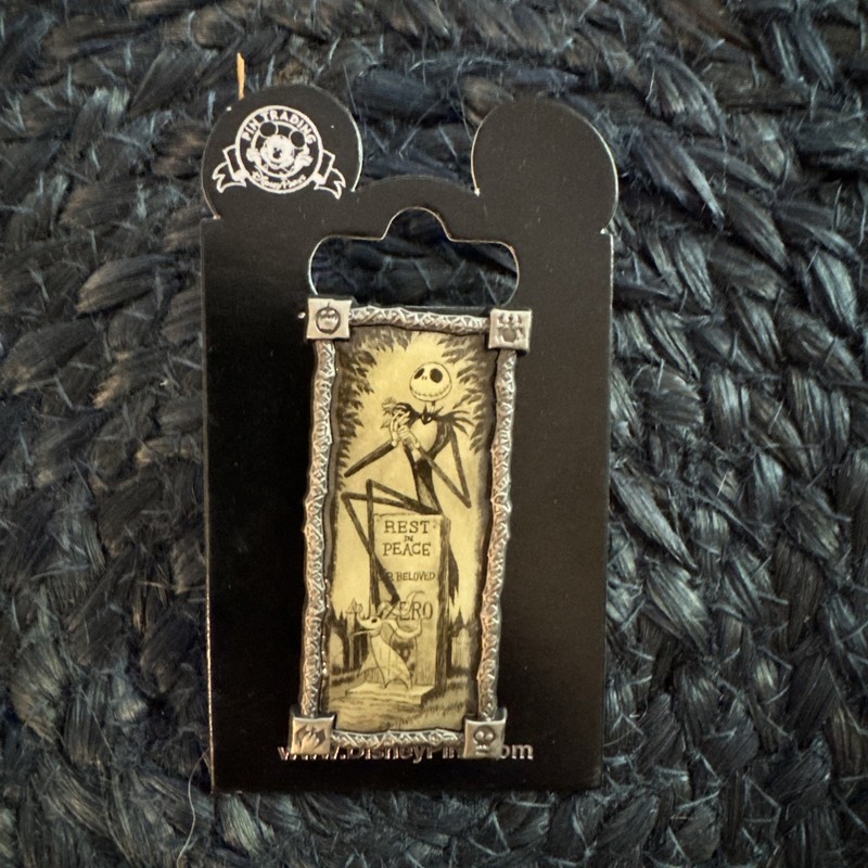 New Disney Jack Skellington Nightmare Before Christmas Portrait Pin