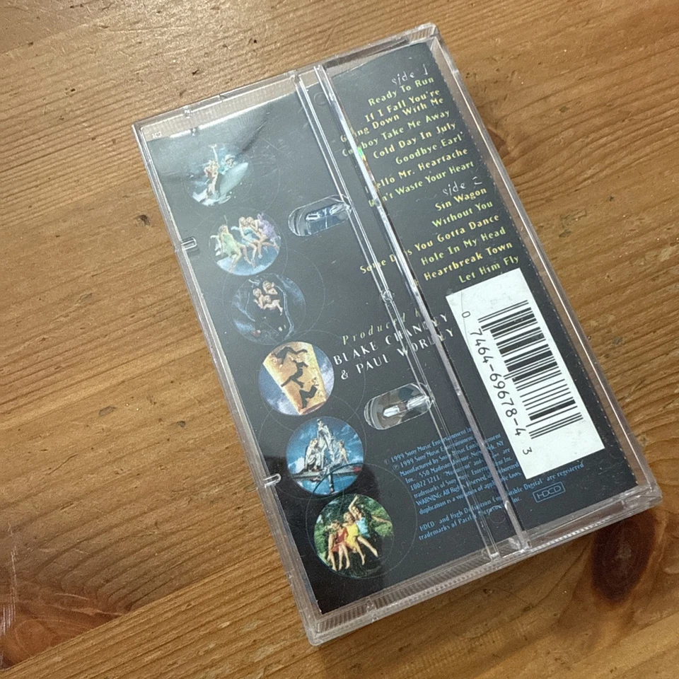 The Dixie Chicks Fly Cassette Tape monument 1999 country pop used good cond - Image 2 of 4