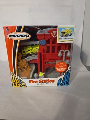 Matchbox 2006 Fire Station Adventure Set New Unopened!