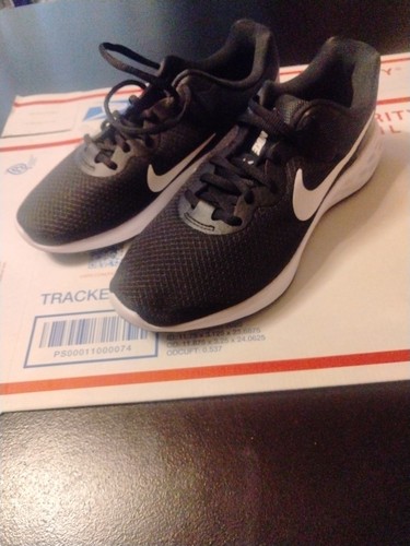 Size 7 Women - New Nike Revolution 6 Next Nature Black White New - Bild 9 von 9