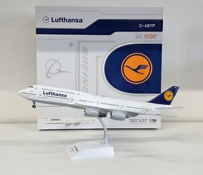 JC Wings 1:200 Boeing 747-8 Lufthansa '1500th Boeing 747' D-ABYP 'with stand'
