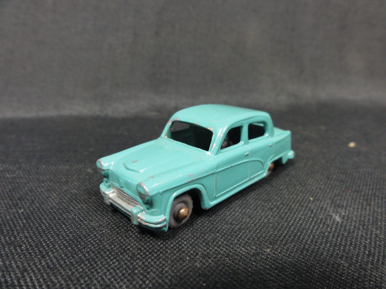 Matchbox 1-75 36a, Austin Cambridge A50 - Free Price Guide & Review