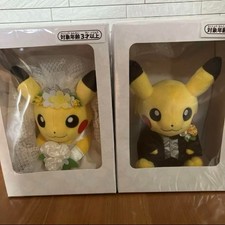 Pokemon Centro Pikachu Jardín Boda Peluche Muñeca Novia y Novio Set con Caja Nuevo