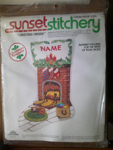 Vintage 1978 Sunset Stitchery Crewel CHRISTMAS FIRESIDE STOCKING KIT  18" Yuen