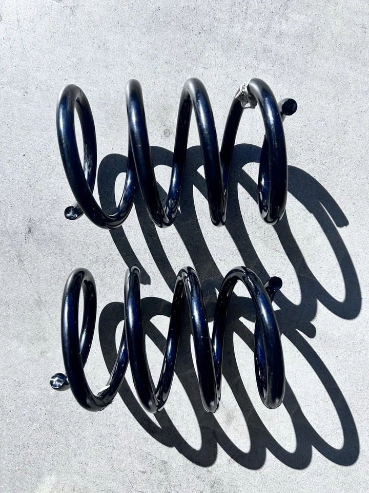 AUDI A3 S3 RS3 2015-2018 JUEGO DE MUELLES HELICOIDALES SUSPENSIÓN DELANTERA Y TRASERA IZQUIERDA Y DERECHA Foto 2 de 4