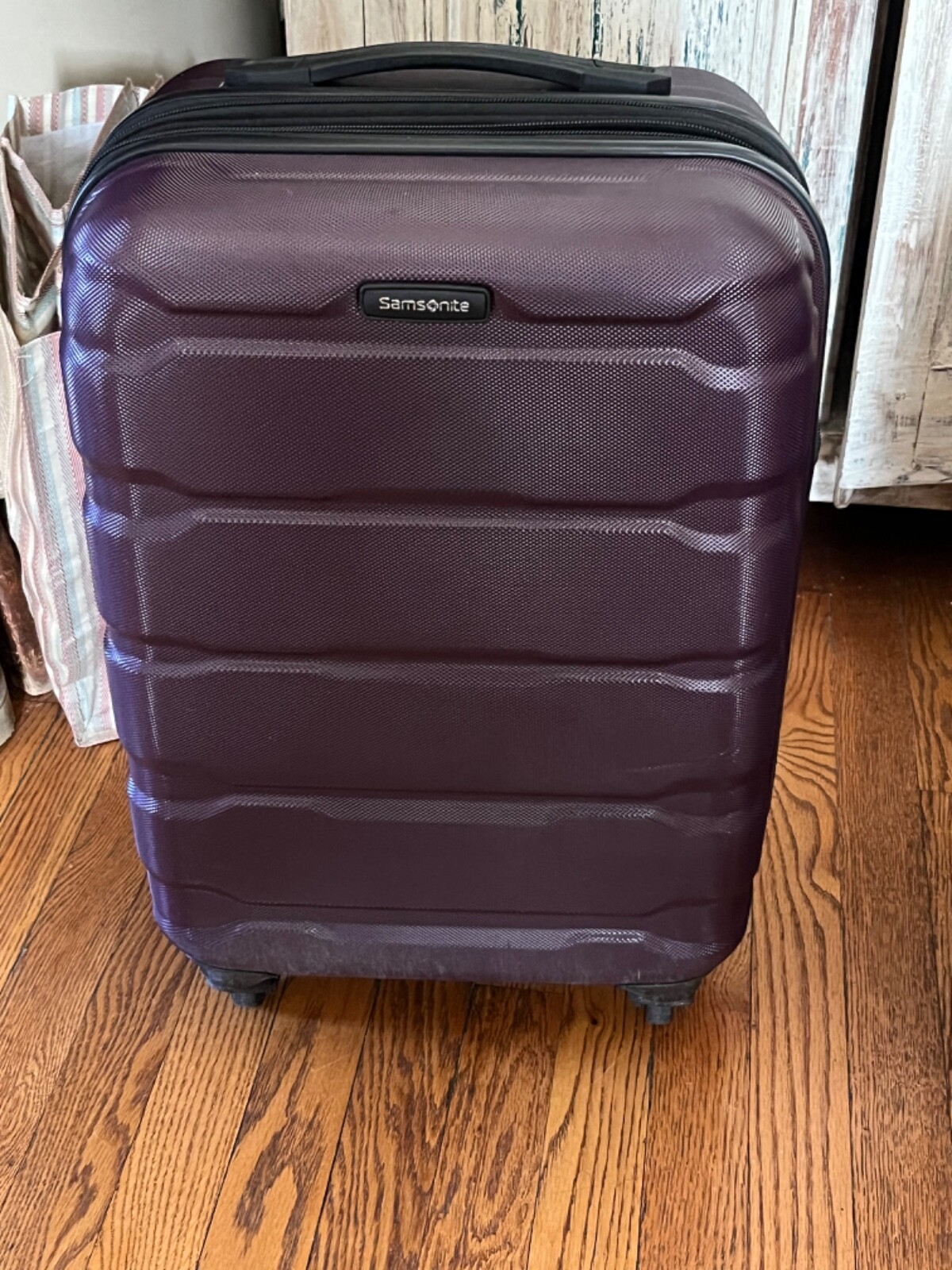 carry on luggage with wheels-image