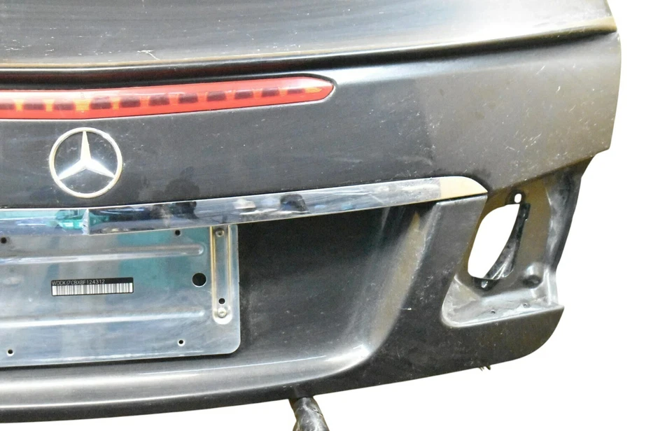 Panel tapa maletero puerta trasera negro fabricante de equipos originales Mercedes W212 E400 E550 E350 sedán 10-16 Foto 3 de 4