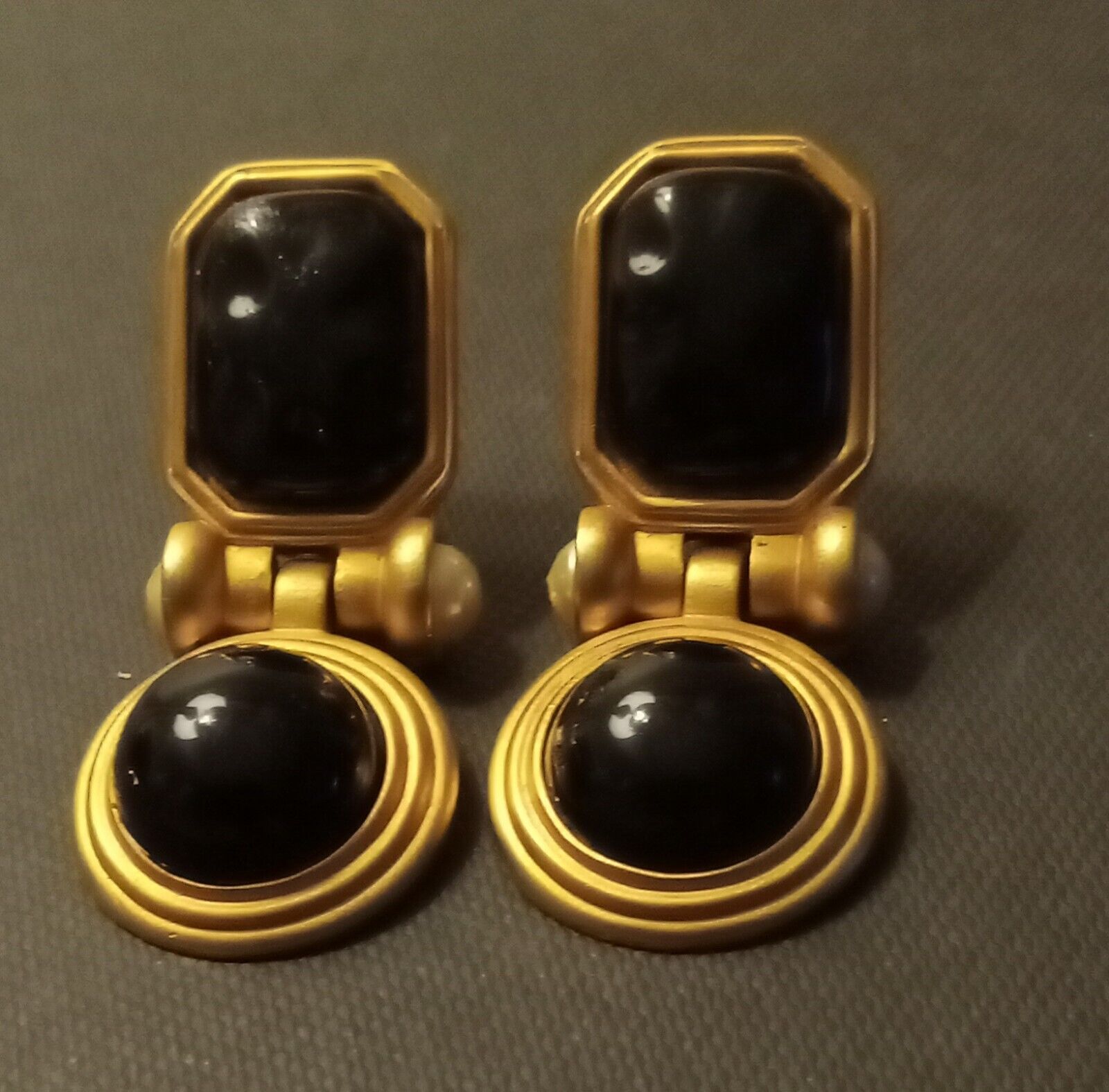 Ann Taylor Vntg Clip Earrings Gold, Black And Pea… - image 1