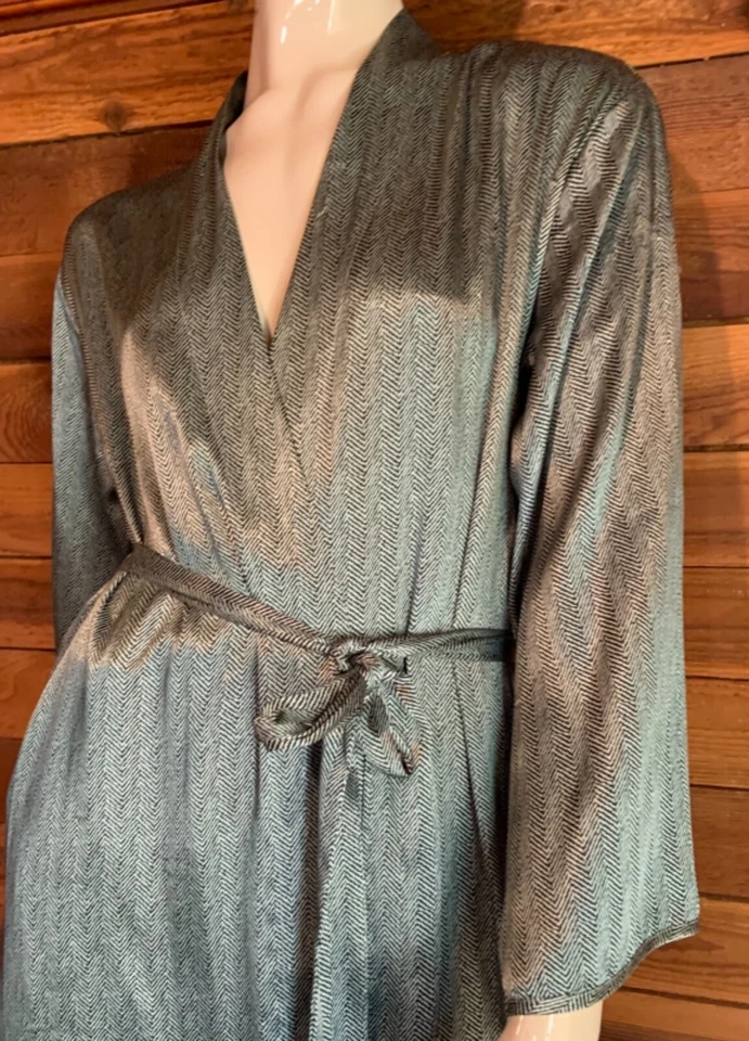 JONES НЬЮ-ЙОРК СЕРЫЙ АТЛАС РАЗМЕР МАЛЕНЬКИЙ ХАЛАТ #12851 - Изображение 3 из 4