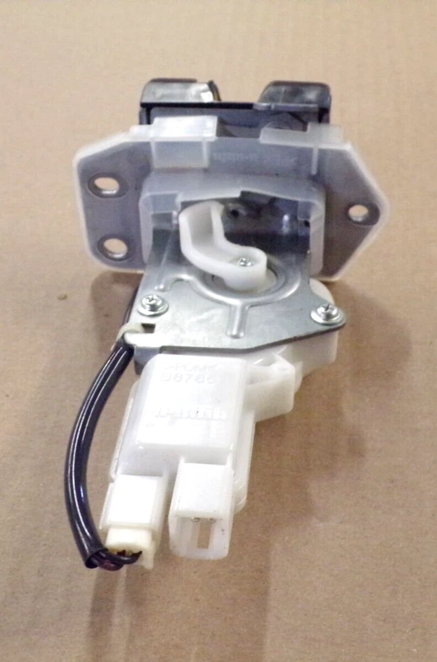 2010 suzuki sx4 atuador de trava de portão de elevação 2007-2013 trava de escotilha - Imagem 3 de 3