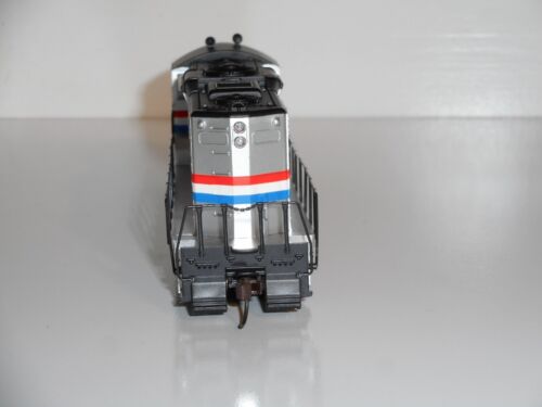 Walthers Trainline 931-123 GP 9M Amtrak Diesel Loco. Excellent cond.HO.2 rail DC - Picture 10 of 15