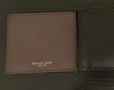 EUC - MICHAEL KORS MEN'S ANDY SLIM BILLFORD / WALLET - LEATHER.