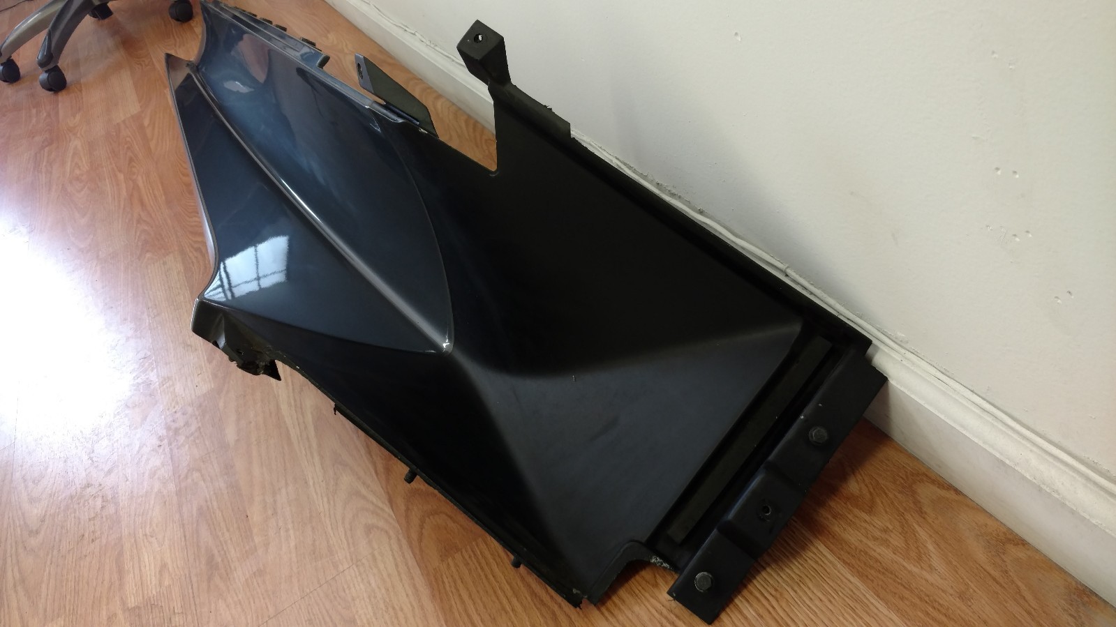 LAMBORGHINI MURCIELAGO LP640 DRIVER SIDE ROCKER PANEL OEM 410853989A