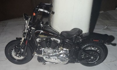 Maisto Harley-Davidson Black 1:18 Diecast Motorcycle Toy Bike Model Loose
