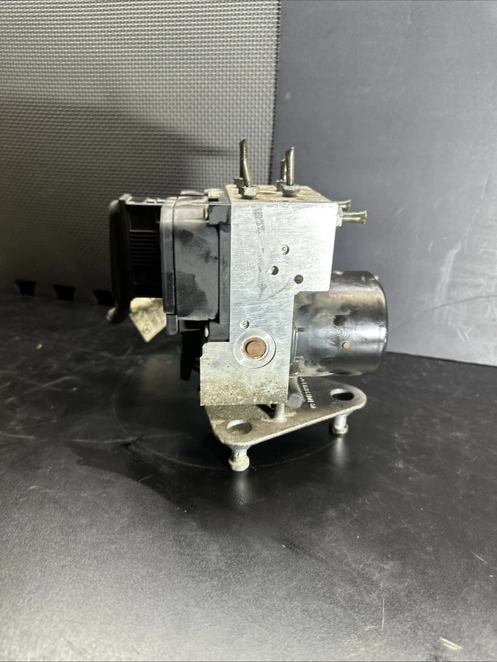 1999 MERCEDES-BENZ W202 C280 SEDAN ABS 防锁制动泵 — 第 4/4 张图片