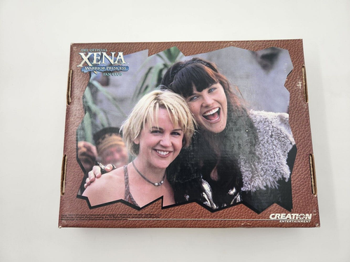 Xena Warrior Princess Fan Club Kit #4 - Official photos, VHS, Chakram Newsletter - Picture 2 of 9