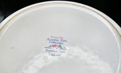 Treasure Craft AUNTIE EM Collection Round Covered Casserole 1986 HMK USA - Picture 3 of 3