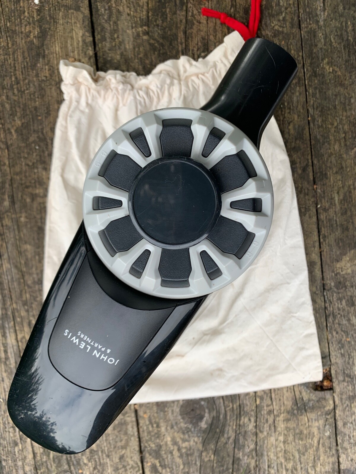 JOHN LEWIS2in1CORDLESS VACUUM CLEANERHANDHELD & STICKBATTERY