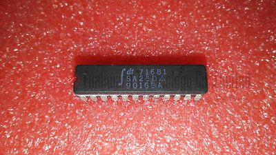 IDT IDT71681SA25D 4K x 4 Static RAM CDIP24 X 1PC