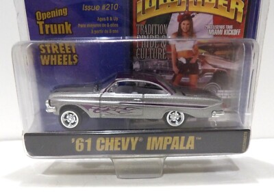 Revell Impala 他2台とおまけ付き Level 4 Model Kit 1966