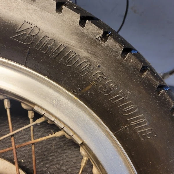 1975-1979 Honda Gold Wing GL1000 Rear Aluminum Wheel w/BridgestoneTire 190/90-17 - Image 4 of 4