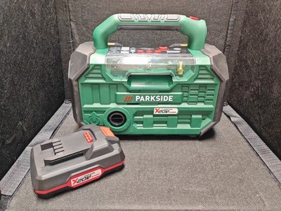 Tragbarer Kompressor mit Schlag 2AH und Parkside Ladegerät 