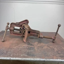 Vtg REED PIPE VISE No. 10 - 1/8" to 2" - w/ Clamp