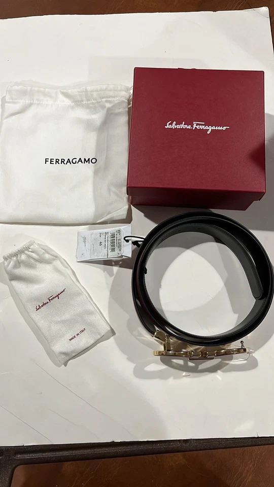 NOVO COM ETIQUETAS FERRAGAMO US$ 550 CINTO REVERSÍVEL TAMANHO 105 (PODE SER CORTADO MENOR) - Imagem 2 de 4