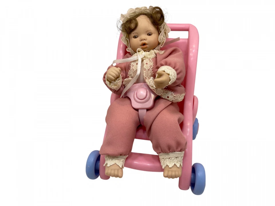 Sammler Puppe Porzellan Puppe 15 cm + Wagen 15 x 11 x 10 cm. Top Zustand 