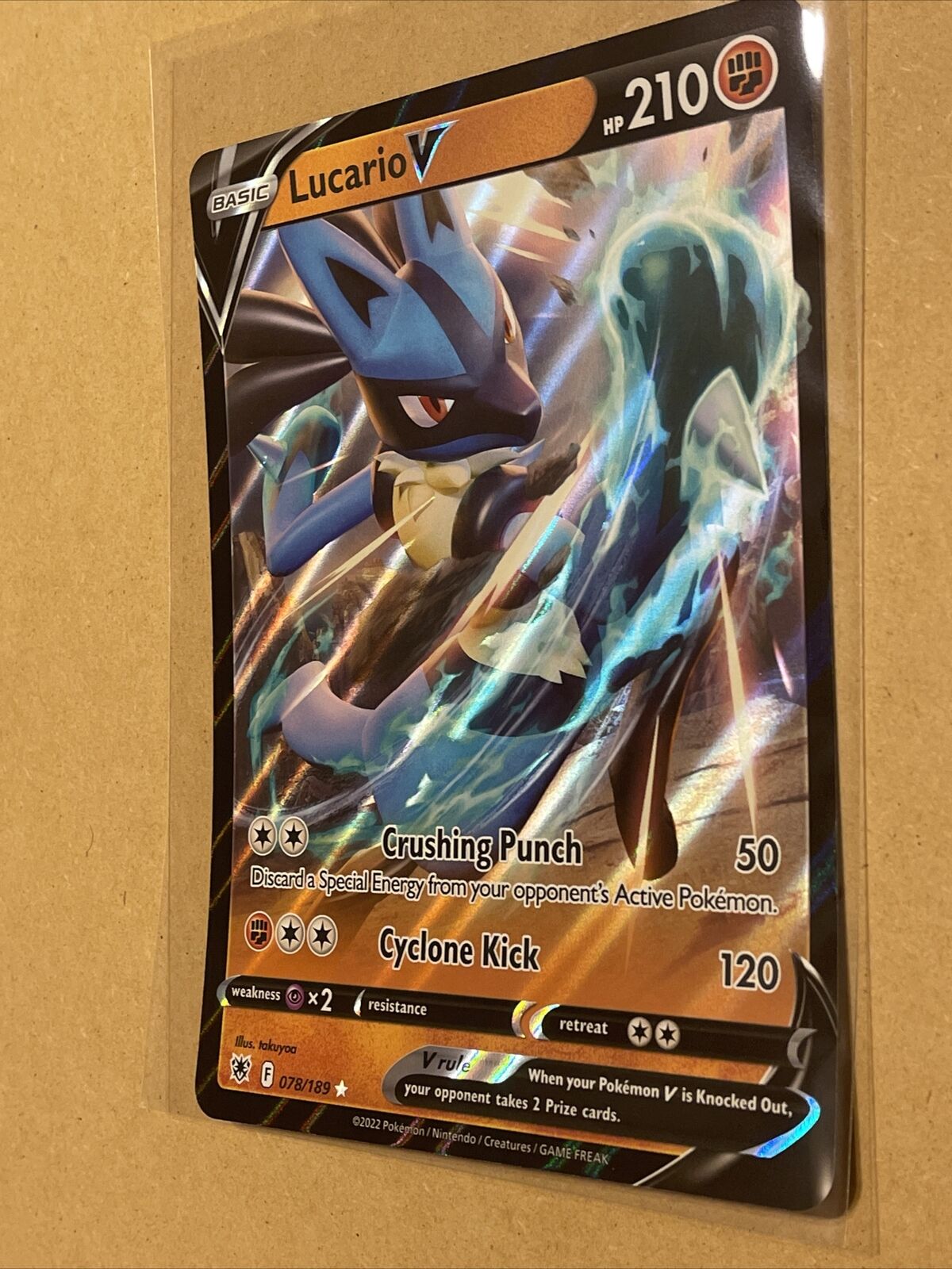 Lucario V 078/189 Ultra Rare Pokemon Card (SWSH Astral Radiance) +  TitanCards® Toploader : : Toys