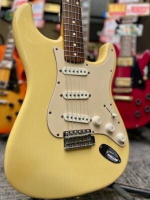 ギター Fender American Vintage 62 Thin Lacquer s-l400.jpg