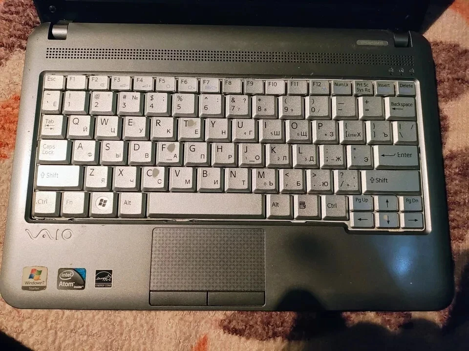 Sony VAIO VPCM13M1R 10in intel Atom 2GB Ram Laptop - Image 4 of 4