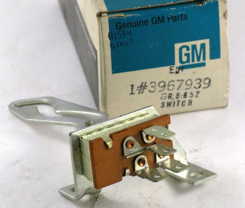 1969 Chevrolet Camaro 1970-1975 Nova NOS heater switch 3967939 - Picture 2 of 4