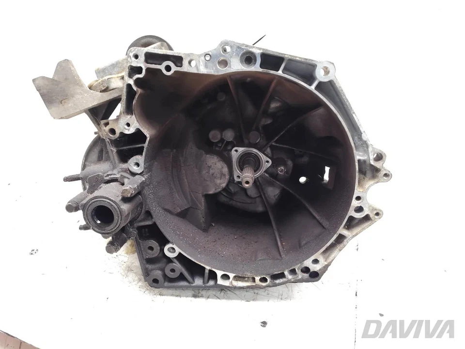 Peugeot 5008 6 Speed Manual Gearbox 1.6 HDi Diesel 82kW (112 HP) 20DM69 2011 MPV - Image 2 of 4