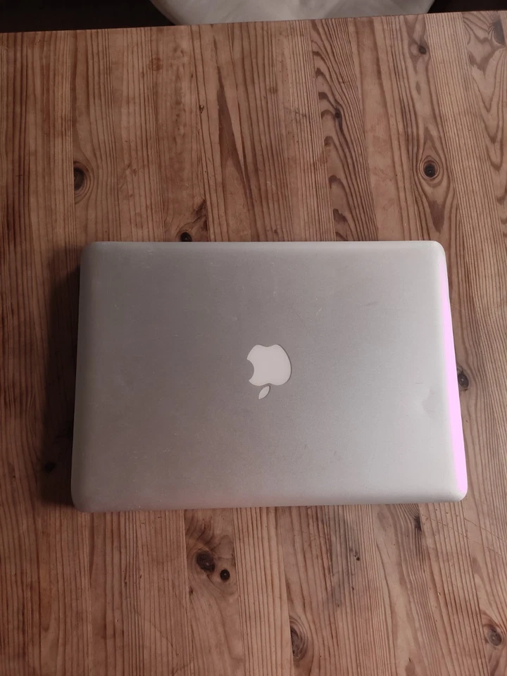 MacBook Pro Model: A1278  defekt/ Ersatzteilen /Bastler  - Bild 2 von 4