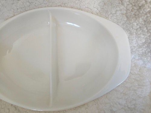 Vintage Pyrex Divided Dish White 1.5 Qt Oval Milk Glass L13" X W9" USA QUALITY - Picture 3 of 12
