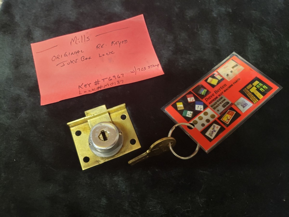 ORIGINAL VINTAGE MILLS BELL JUKEBOX LOCK. LOCK #MO187 KEY #T6967 W