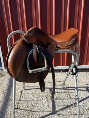 Crosby XL Excel Jumping/Close Contact Saddle Wide Tree, 16 inch seat. 
