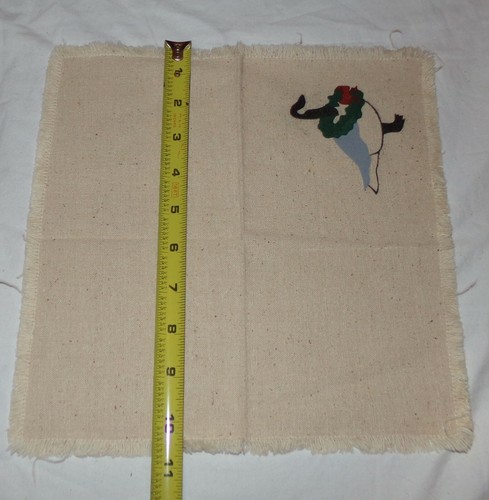 Vtg Christmas Linen Napkins Dinner Dessert 3 pcs Goose Wreath - Picture 4 of 5
