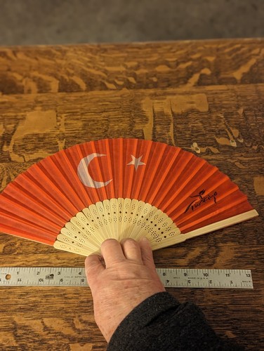 Hand Painted Fan With Turkey Flag Symbol - Picture 5 of 5